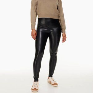NWT Aritzia Daria Leggings